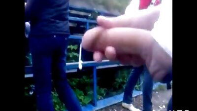 Младата мацка Елза ще стене от оргазъм по време на мастурбация. безплатно българско порно